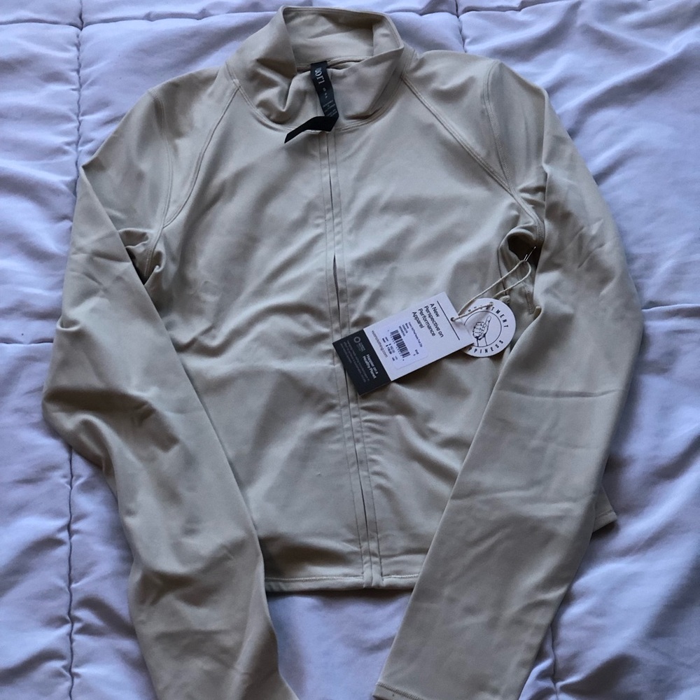 Vuori Lightweight Zip Jacket in Beige